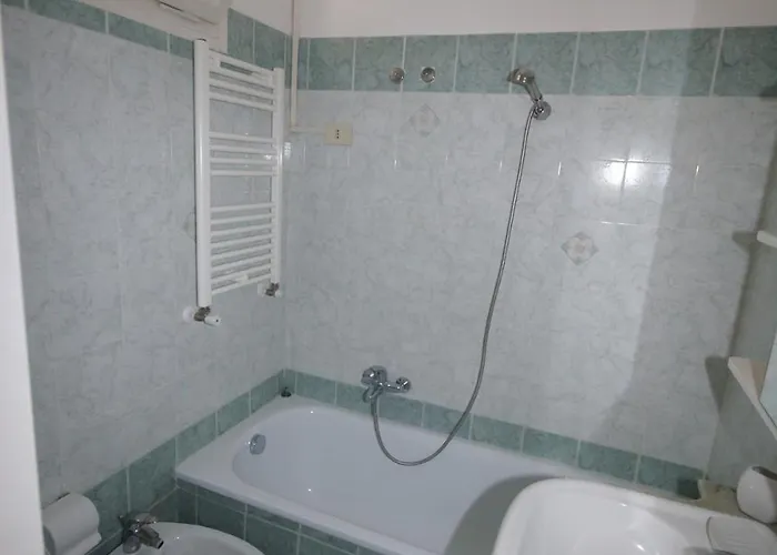 Three Bedroom With A View In Monti *